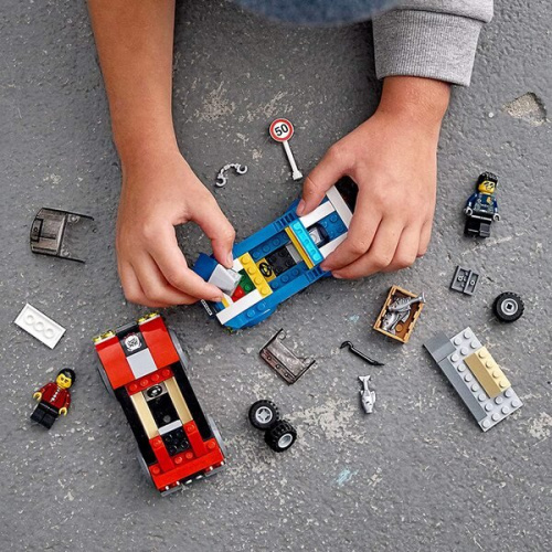 Картинка  Конструктор LEGO City Поліцейський арешт на автостраді (60242) от магазина cd-market фото 3