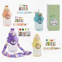 Пляшка для води C 69361 700 мл, пластикова, трубочка, застібка із запобіжником, наліпки, об’ємний декор, ремінець, в коробці, ВИДАЄТЬСЯ ТІЛЬКИ МІ