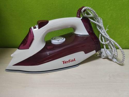 Праска з подаванням пари Ultragliss Tefal FV9787 EQ (2500 W, 170 гр./хв., автовідключення)