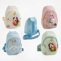 Сумочка C 68110 прикрашена фігурками мультгероїв, одне відділення, регульований ремінець, ВИДАЄТЬСЯ ТІЛЬКИ МІКС ВИДІВ, у пакеті