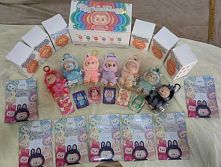 М'яка іграшка-брелок M 19803 ЦІНА ЗА 1 ШТУКУ, висота героя 16 см, карабін, стопи та долоні обертаються, в коробці, ВИДАЄТЬСЯ МІКС