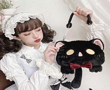 Сумочка M 18031 “Котик”, знімний хвостик-аксесуар, знімна ручка-тримач та регульований ремінець на плече, одне відділення, на блискавці