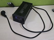 Картинка  Зарядний пристрій для акумуляторів e-Volt 84V10A (Li-ion 20S, 72V [84V], 10A, штекер: Anderson, металевий корпус) магазин cd-market